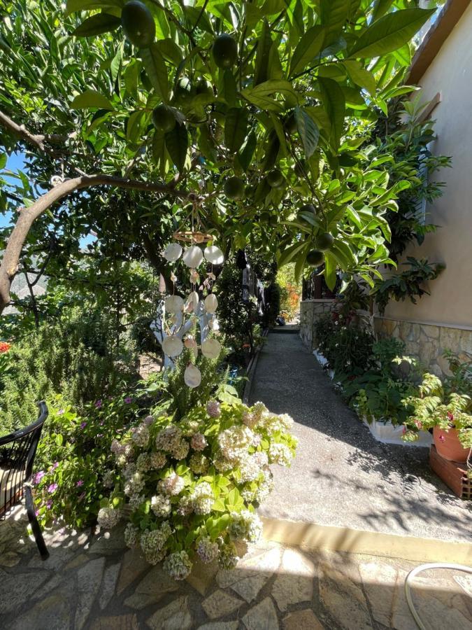Ona'S House Vila Borsh Exterior foto
